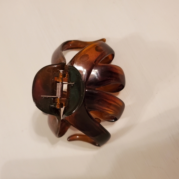 4 Hair Claw Clips - Picture 5 of 10